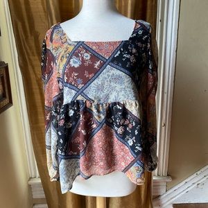 flowy patterned blouse ‼️
